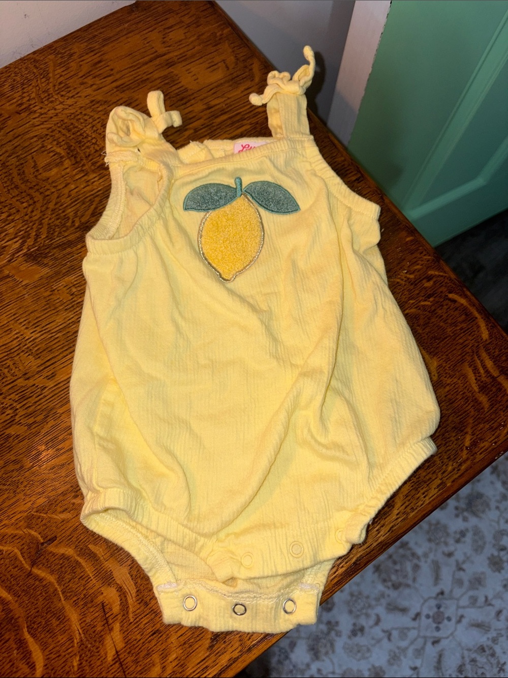 Little Lass Baby Lemon Onesie - Baby size 3/6 Months